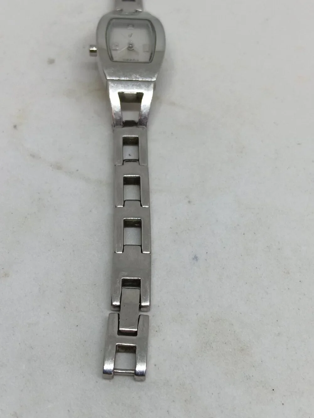 VINTAGE 2000s Fossil f2 ES-9381 Women's 17 x 25mm Stainless Steel Tonneau Watch